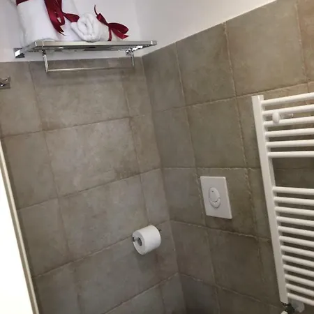 L'arquele * Noci